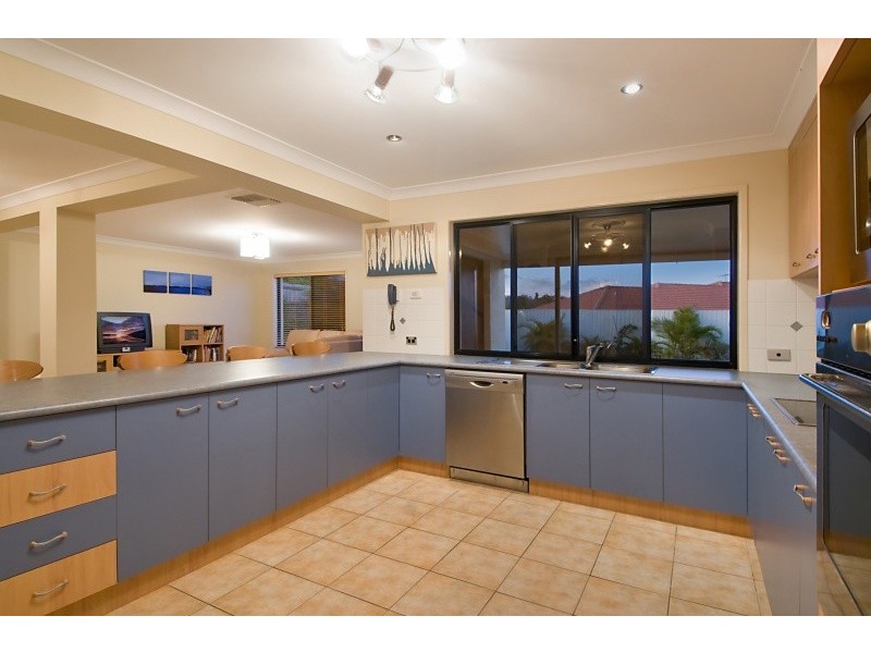 75 Karvella St, Upper Kedron QLD 4055