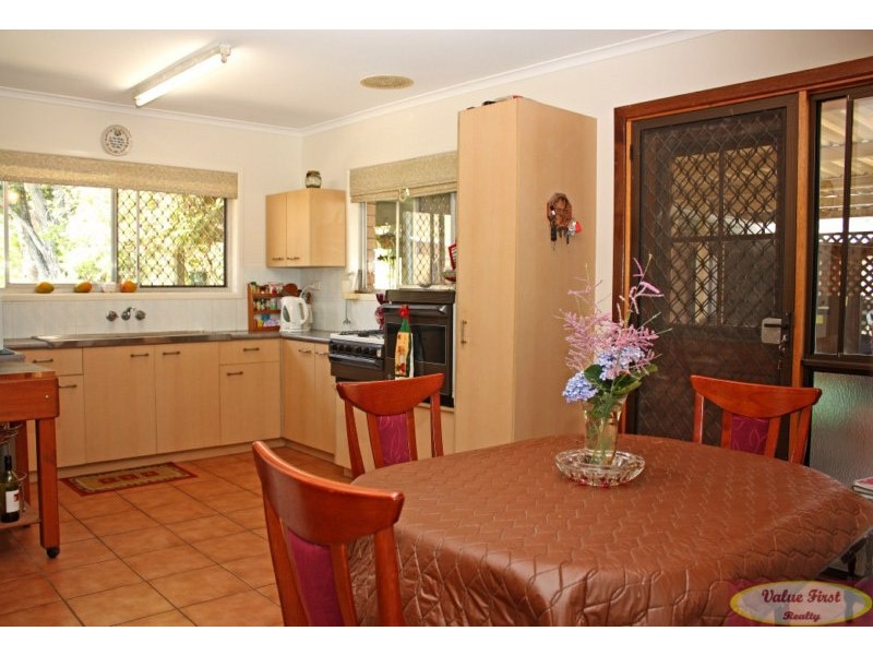 11 Naalong Gr, Ferny Hills QLD 4055
