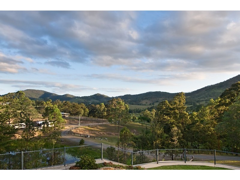 486 Cedar Ck Rd, Samford QLD 4520