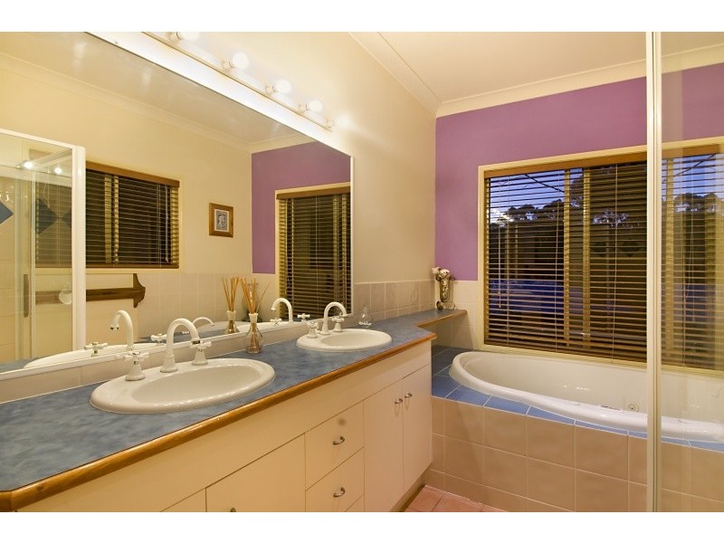 486 Cedar Ck Rd, Samford QLD 4520