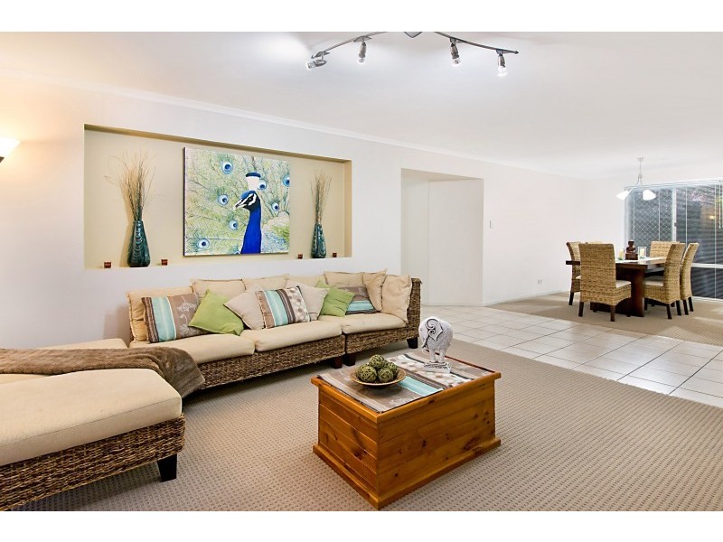 90 Charolais Cres, Upper Kedron QLD 4055