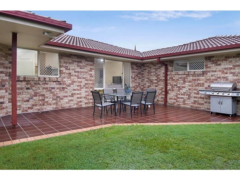 90 Charolais Cres, Upper Kedron QLD 4055