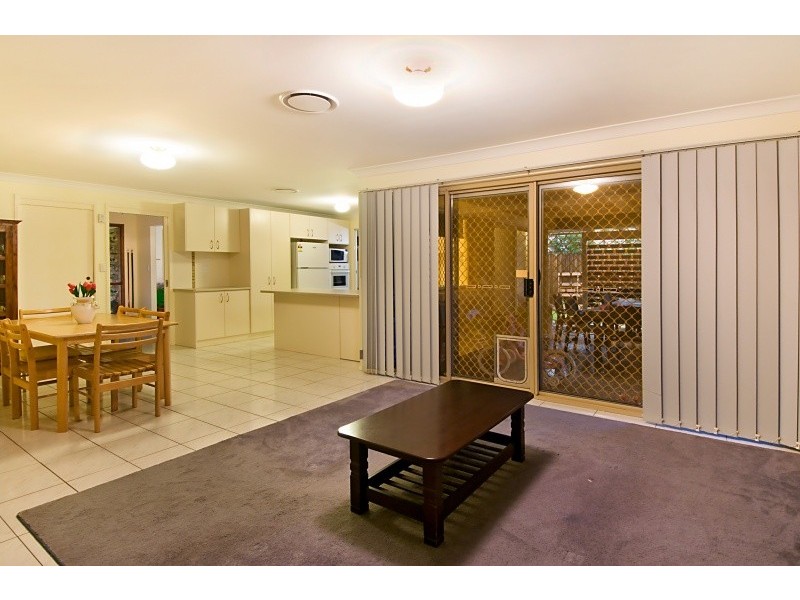 84 Glengarry Rd, Keperra QLD 4054