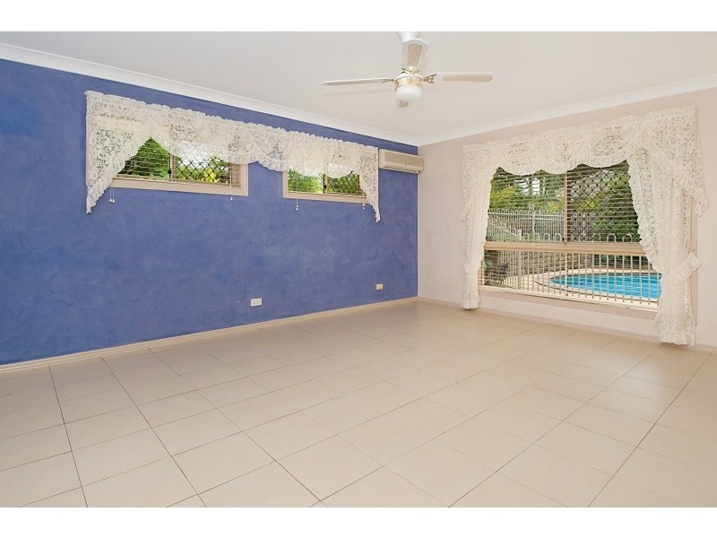 9 Lena Pl, Windaroo QLD 4207
