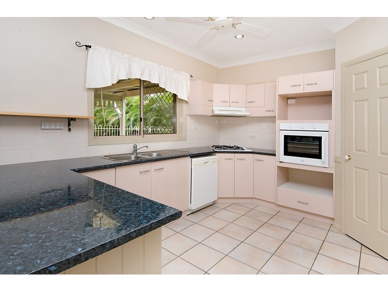 9 Lena Pl, Windaroo QLD 4207