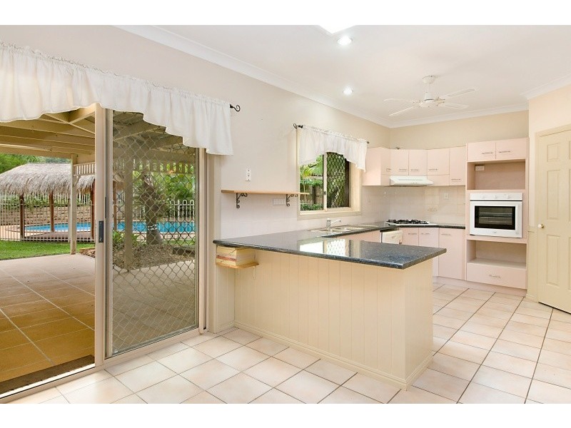 9 Lena Pl, Windaroo QLD 4207