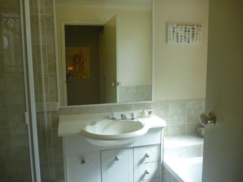 35 Dampier Cres, Forest Lake QLD 4078