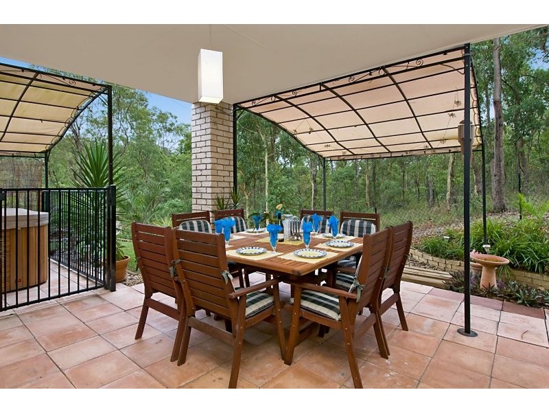 19 Bunyaville Close, Arana Hills QLD 4054