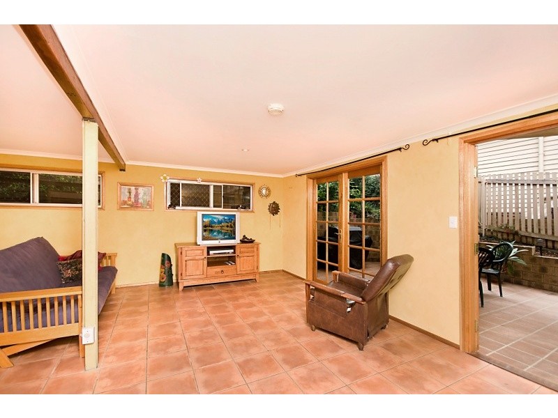 32 Kolora Cres, Ferny Hills QLD 4055
