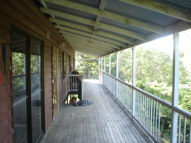 174 Woodward Rd, Armstrong Creek QLD 4520