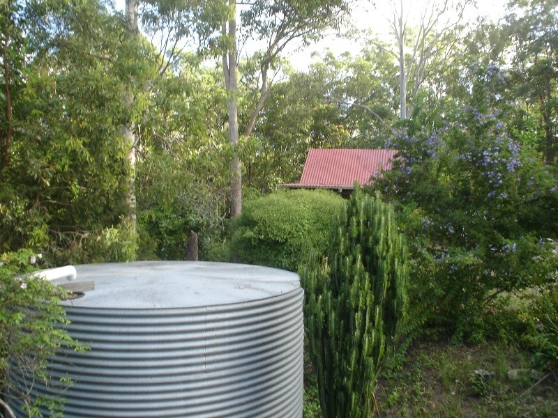 174 Woodward Rd, Armstrong Creek QLD 4520