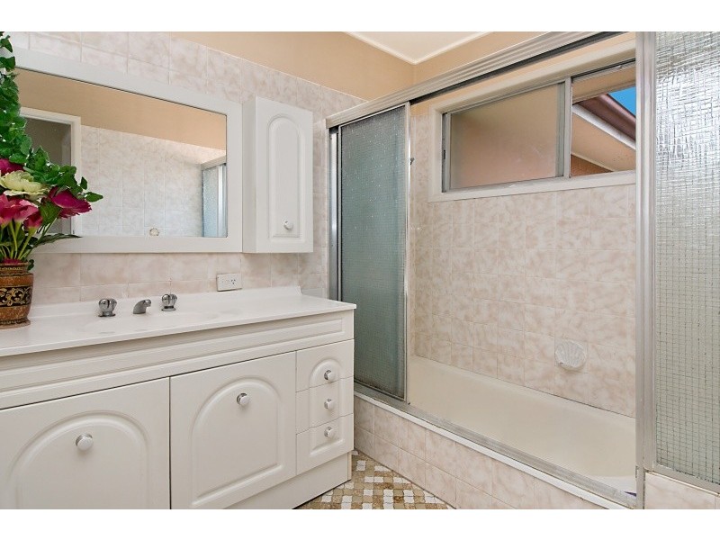 12 Castlecor St, Ferny Grove QLD 4055