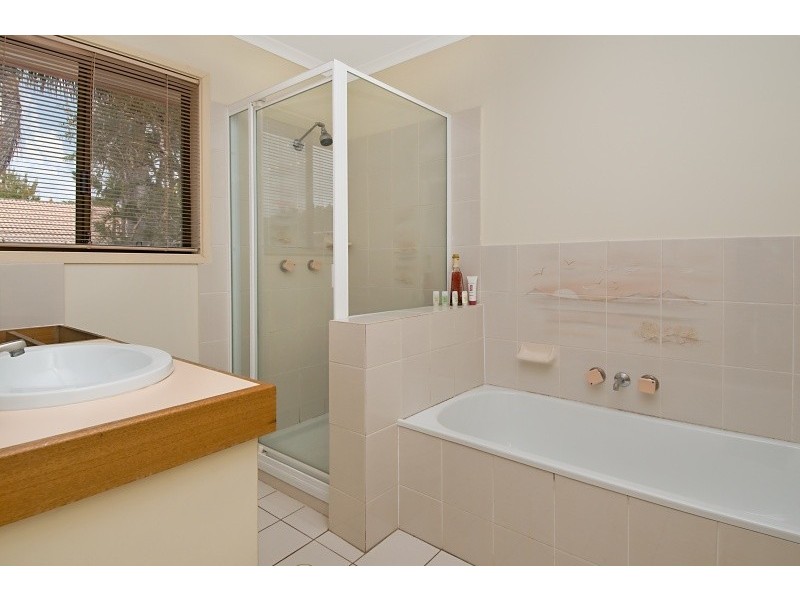 4 Glenlea St, Keperra QLD 4054