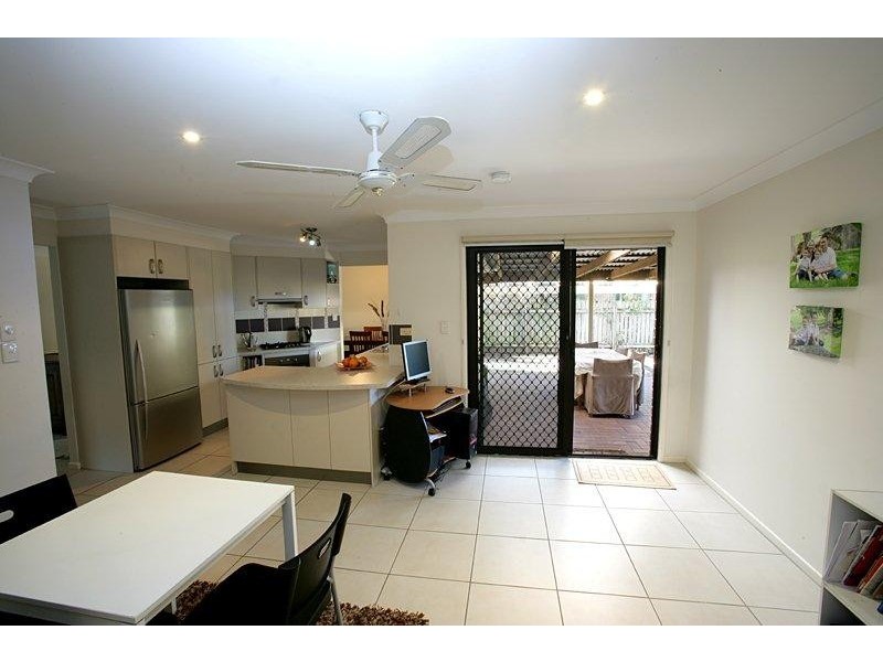 42 Glengarry Rd, Keperra QLD 4054