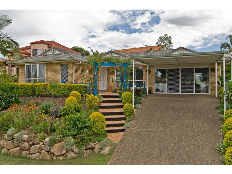 46 Hillenvale Ave, Arana Hills QLD 4054