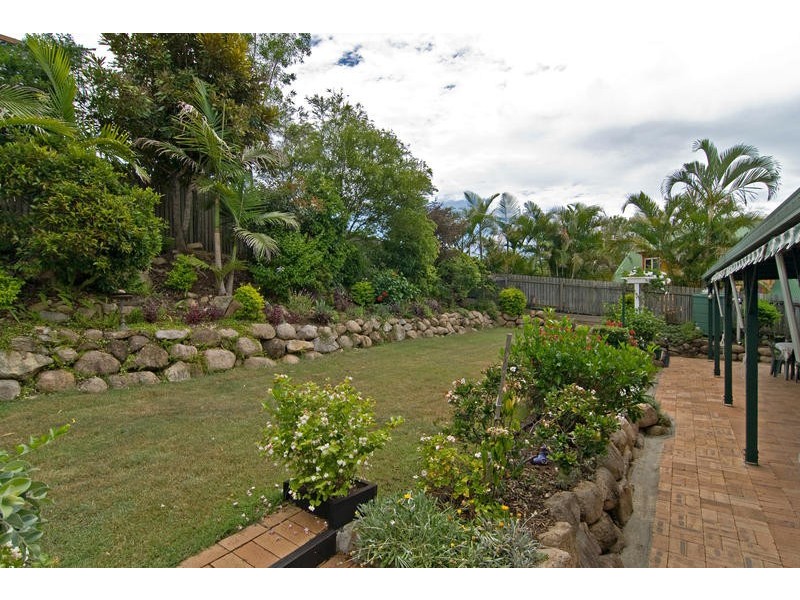 46 Hillenvale Ave, Arana Hills QLD 4054