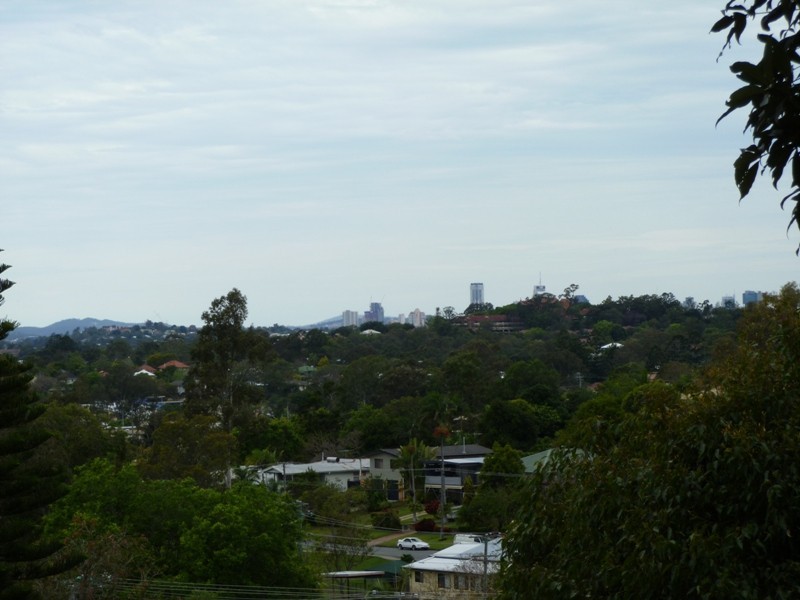 87 Plucks Rd, Arana Hills QLD 4054