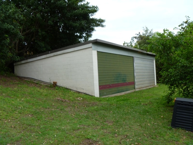 87 Plucks Rd, Arana Hills QLD 4054