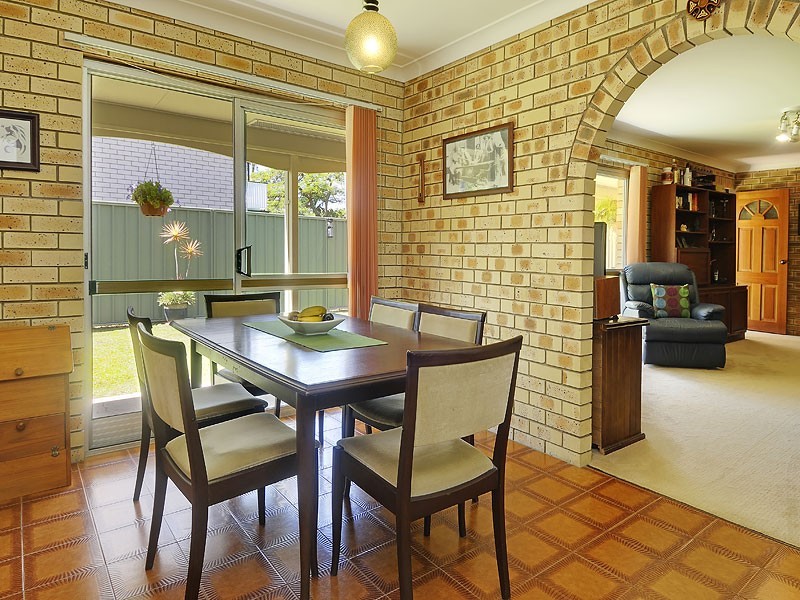 16 Virae St, The Gap QLD 4061