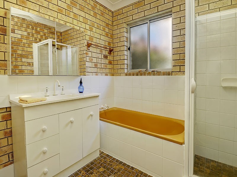 16 Virae St, The Gap QLD 4061