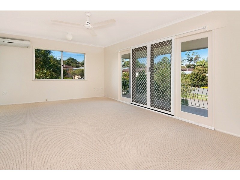 34 Dunbil Ave, Ferny Hills QLD 4055