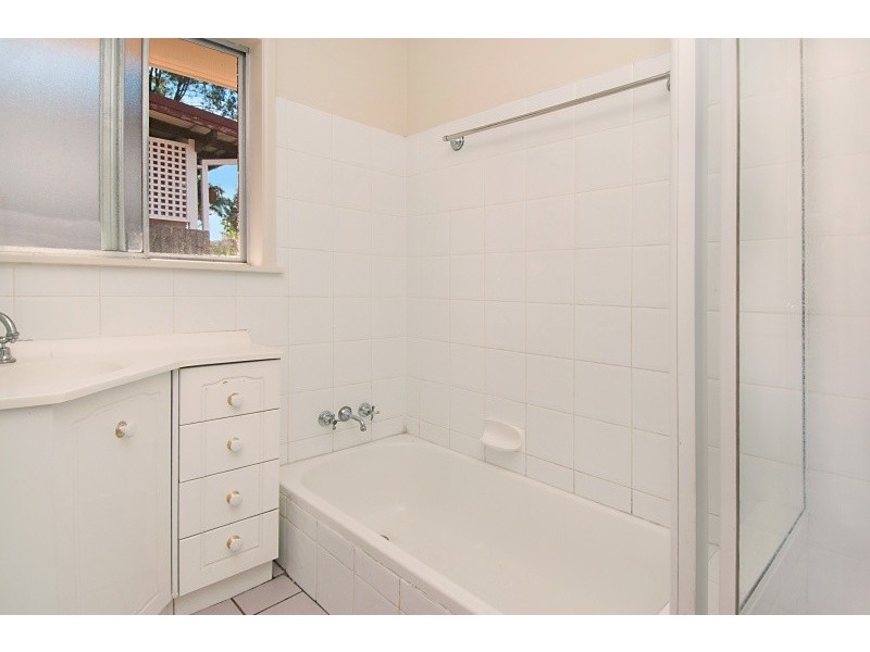 34 Dunbil Ave, Ferny Hills QLD 4055