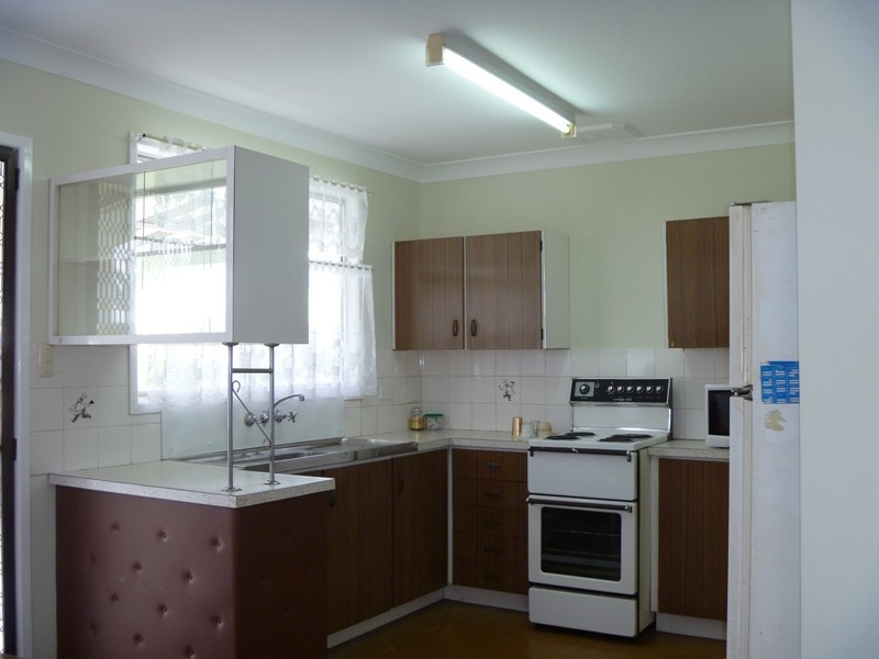 13 Arilpa Cres, Ferny Hills QLD 4055