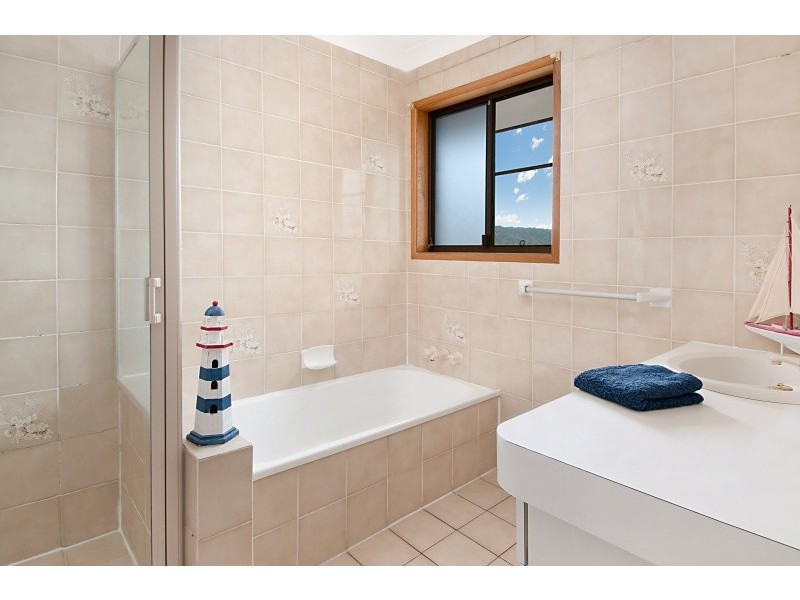 7 Toolara St, The Gap QLD 4061