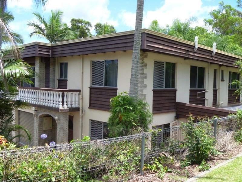 9 Caesar Rd, Ferny Hills QLD 4055