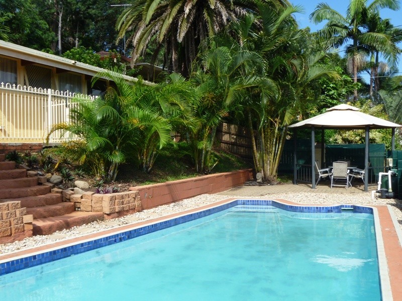 10 Dinterra Ave, Ferny Hills QLD 4055