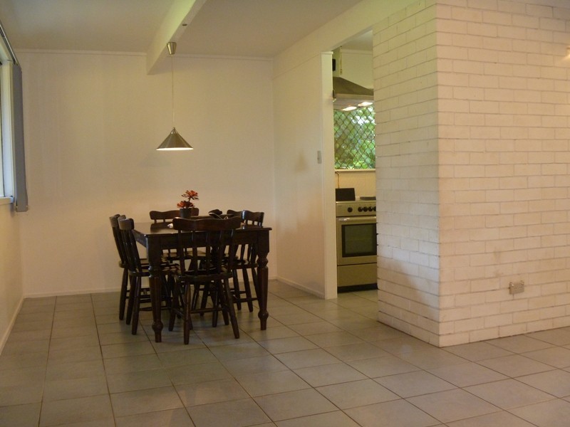 10 Dinterra Ave, Ferny Hills QLD 4055