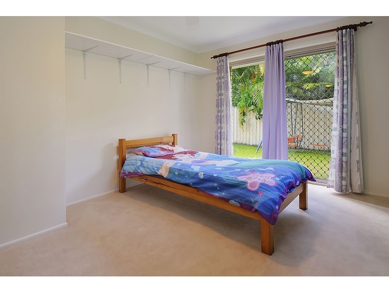 28 Dinterra Ave, Ferny Hills QLD 4055