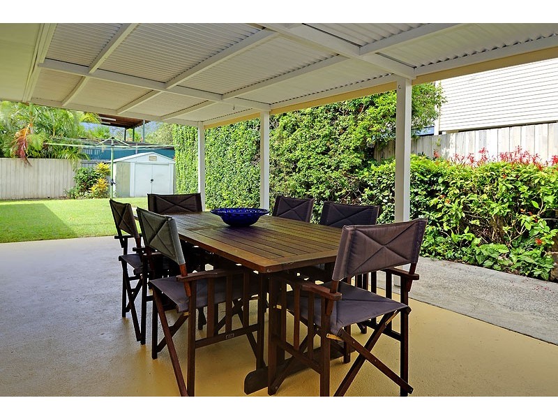 28 Dinterra Ave, Ferny Hills QLD 4055