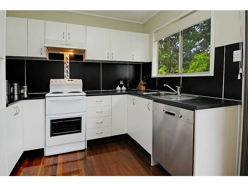 1123 South Pine Rd, Arana Hills QLD 4054