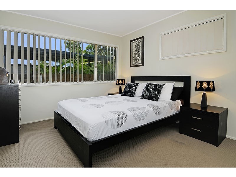 1123 South Pine Rd, Arana Hills QLD 4054