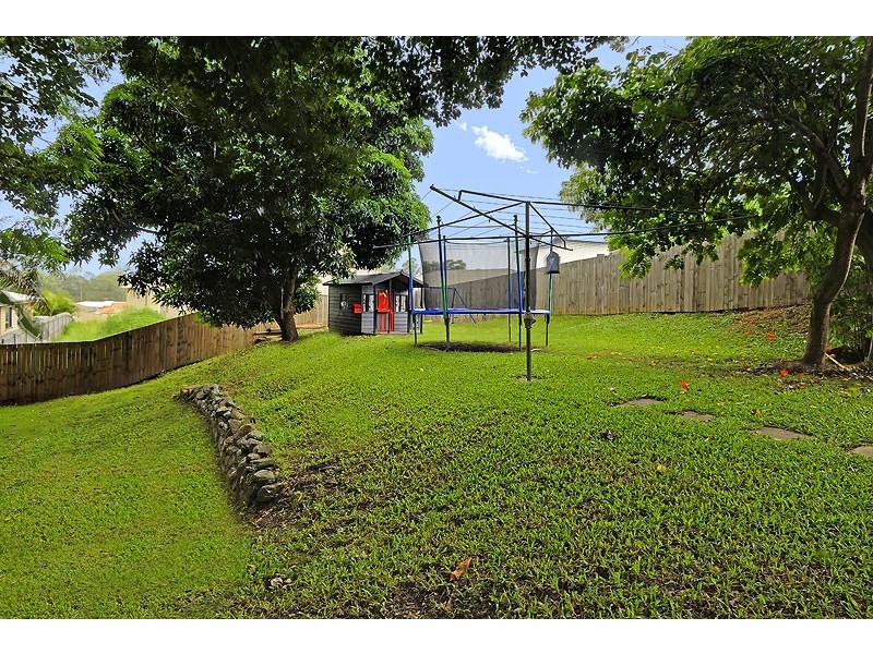 1123 South Pine Rd, Arana Hills QLD 4054