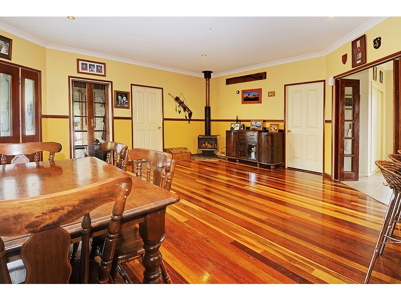 16 Emuglen Place, Ferny Grove QLD 4055