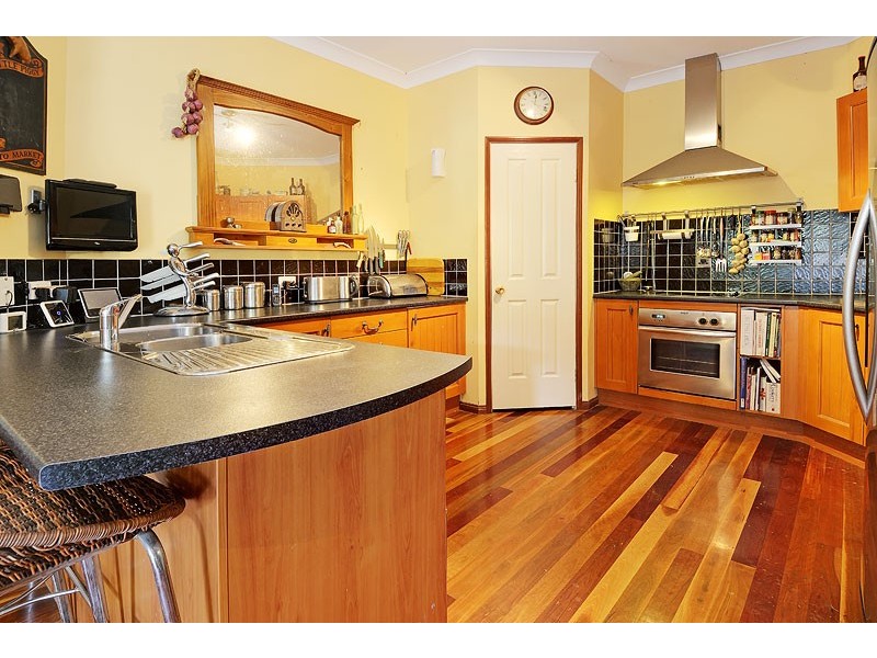 16 Emuglen Place, Ferny Grove QLD 4055