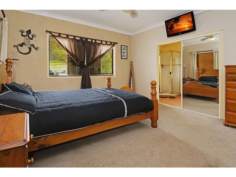 16 Emuglen Place, Ferny Grove QLD 4055