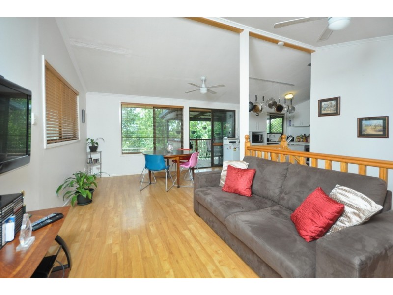 144 Plucks Rd, Arana Hills QLD 4054