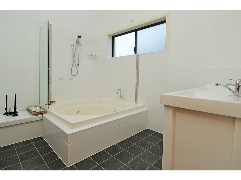 1226 Waterworks Rd, The Gap QLD 4061