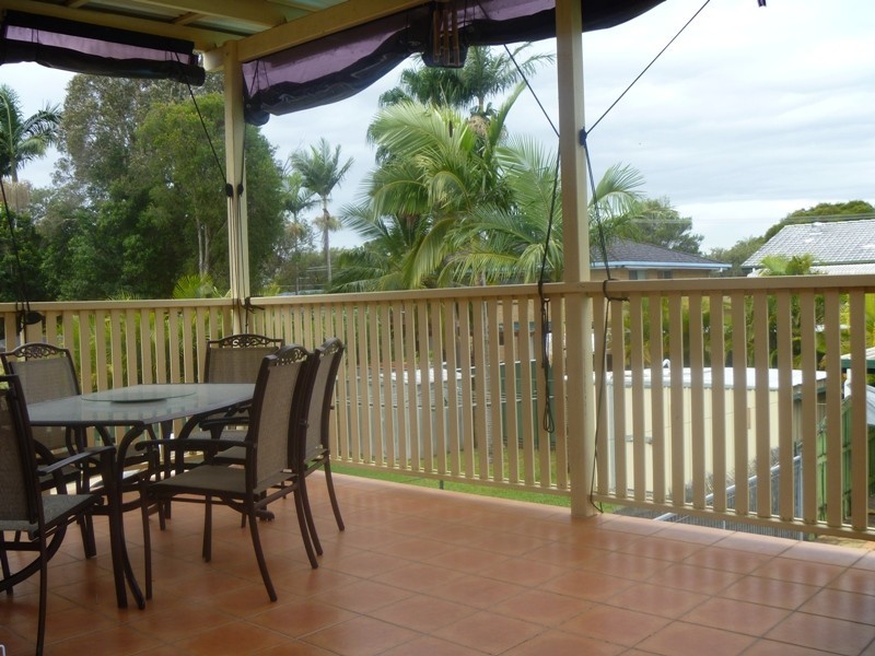 8 Jade St, Albany Creek QLD 4035