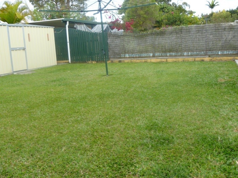8 Jade St, Albany Creek QLD 4035