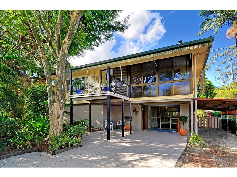 14 Cawdor St, Arana Hills QLD 4054