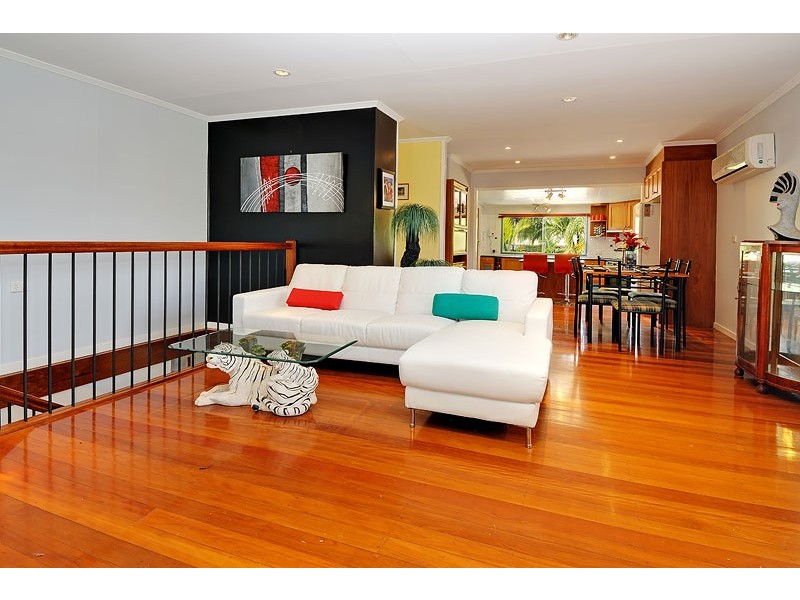 14 Cawdor St, Arana Hills QLD 4054