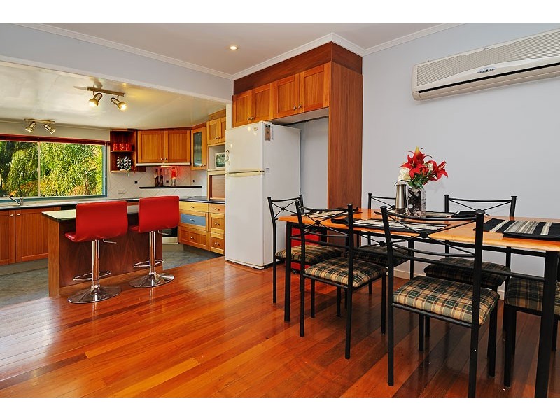 14 Cawdor St, Arana Hills QLD 4054