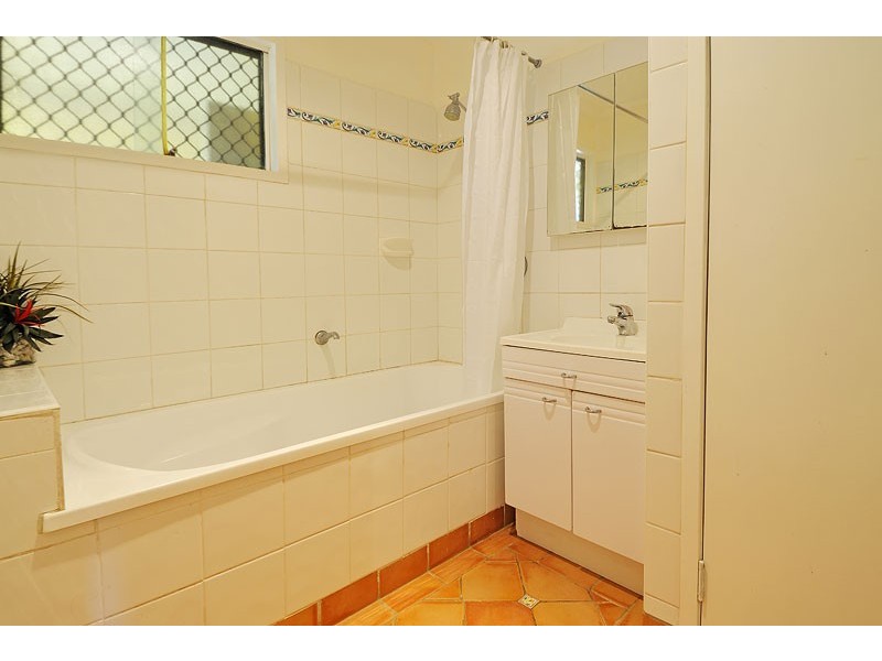 14 Cawdor St, Arana Hills QLD 4054