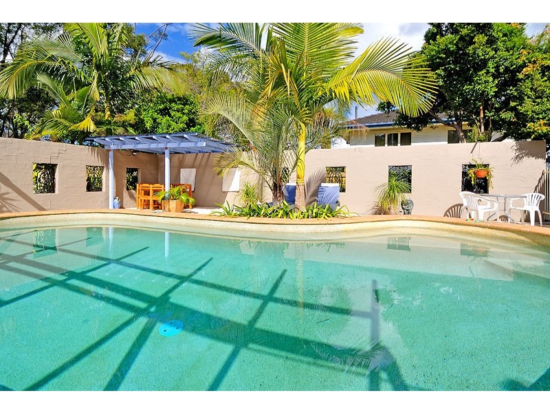 14 Cawdor St, Arana Hills QLD 4054