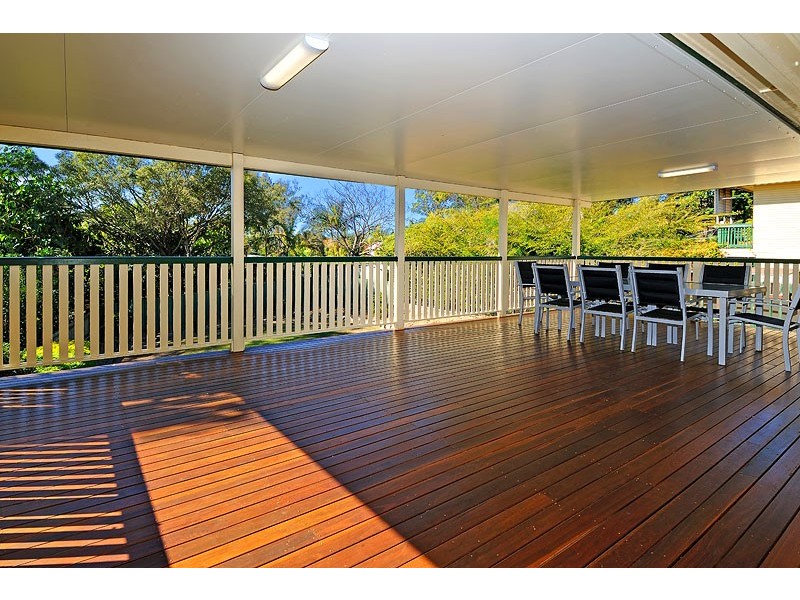 3 Narwin Grove, Ferny Hills QLD 4055