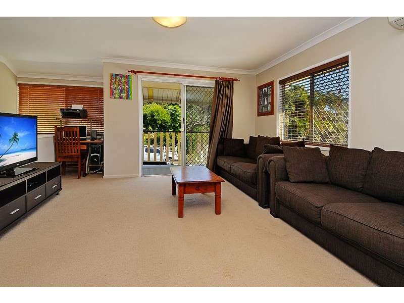 3 Narwin Grove, Ferny Hills QLD 4055